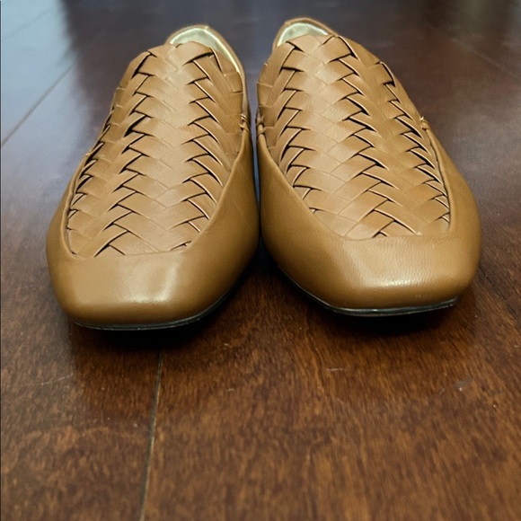 Banana Republic Women’s Woven Leather Soft Loafer in Caramel, Size 6 - Picture 8 of 16